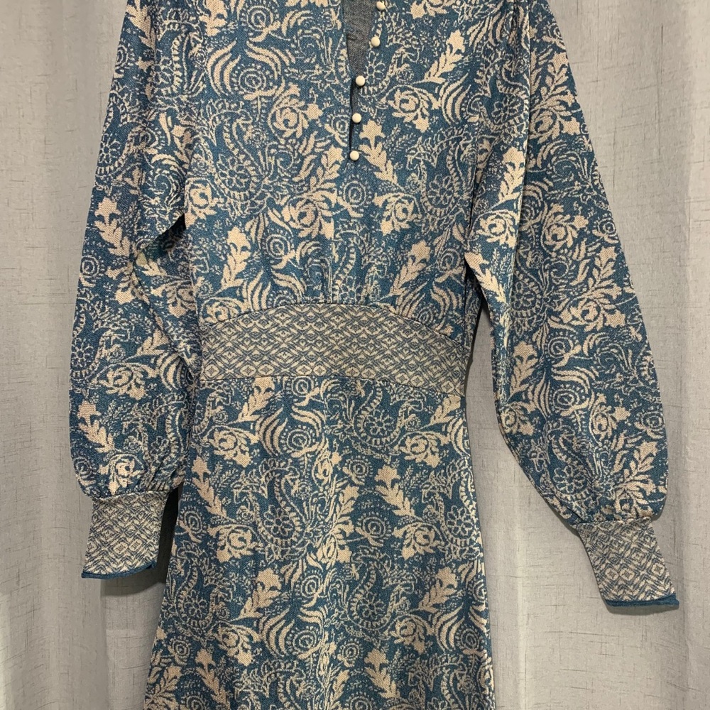 Dress - Picture 2 of 7
